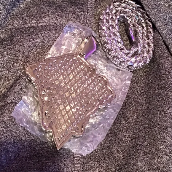 Silver Rhinestone Pendant Necklace - Picture 2 of 6